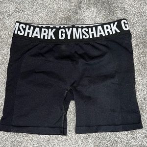 Black gym shark shorts